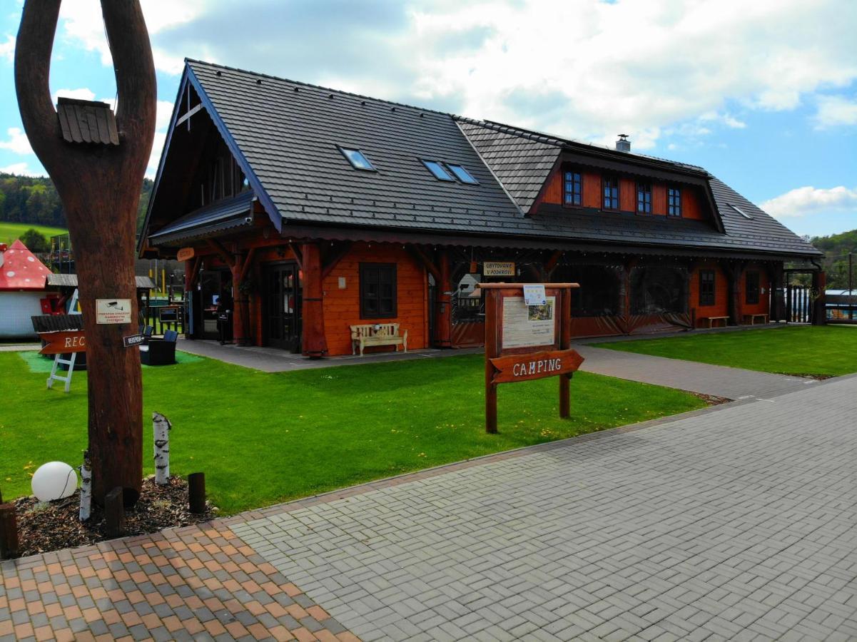 Camp Pacho Hotel Prievidza Exterior foto